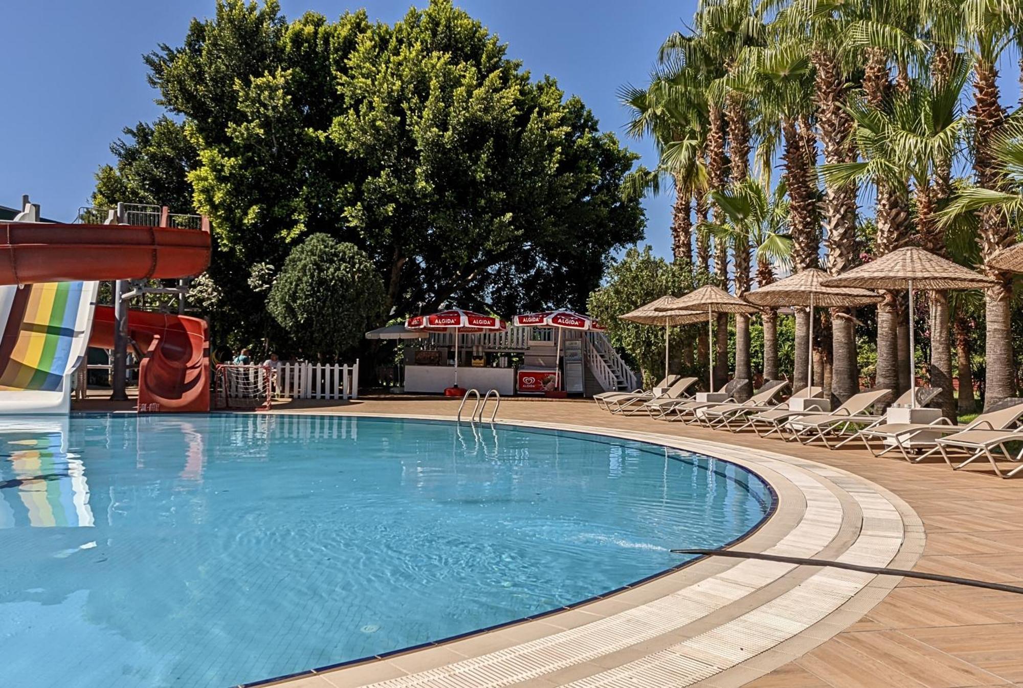 Uk Hotel Kiris Antalya Kültér fotó