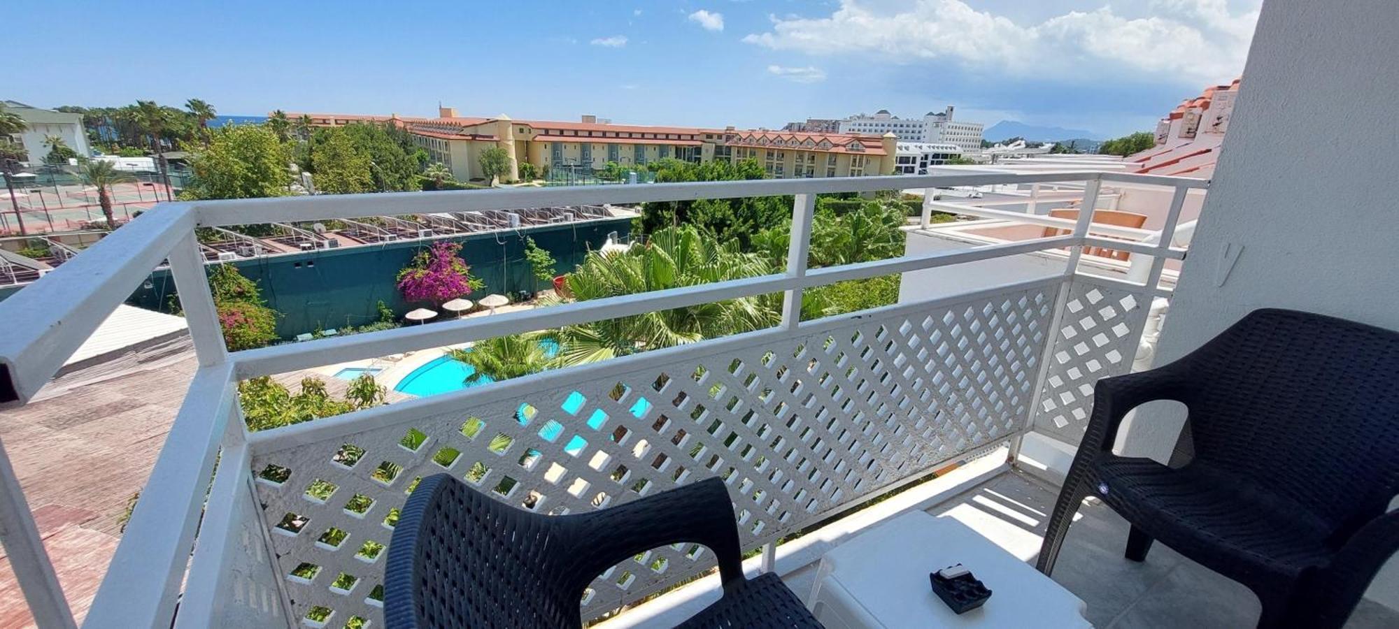 Uk Hotel Kiris Antalya Kültér fotó